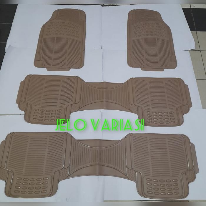 Karpet Mobil 3 Baris Continental Universal Cream