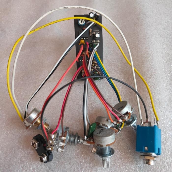 Preamp Bass Active 3 band AMTECH Volume Blend bass mid treble