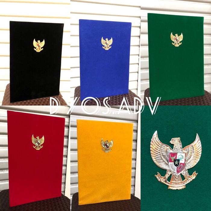 

Map beludru Map kantor map sekolah logo garuda kuningan coating Biru Hitam Hijau