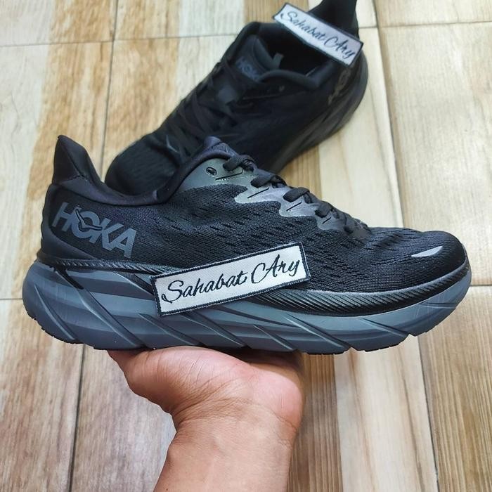 Sepatu Hoka One One Clifton 8 Triple Black