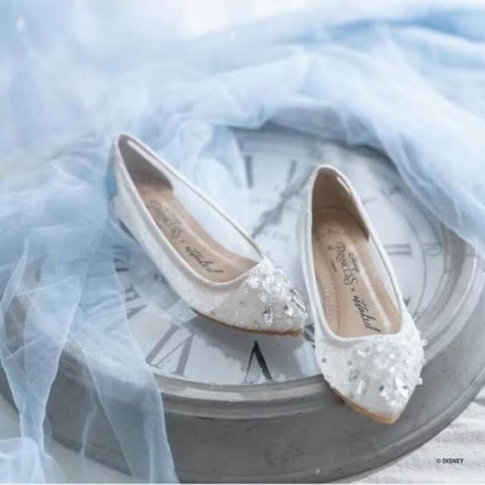 Cuci Gudang (READY) Disney Princess Cinderella X Ittaherl Shoes Maxi Pointy Cloud size 41