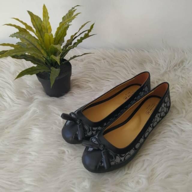Terbaru coach flat shoes signature