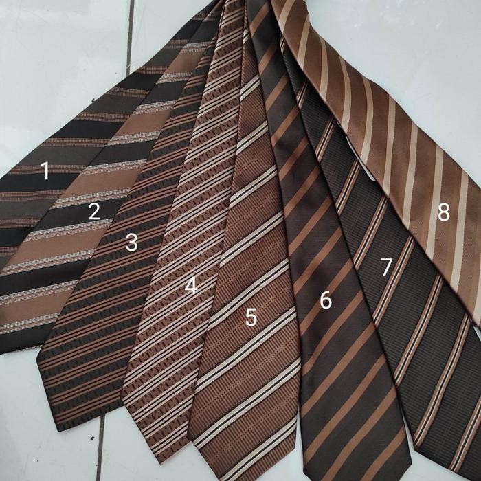 Dasi Pria Langsung Pakai Siap Pakai Dasi Kantor Dasi Coklat Decarlo