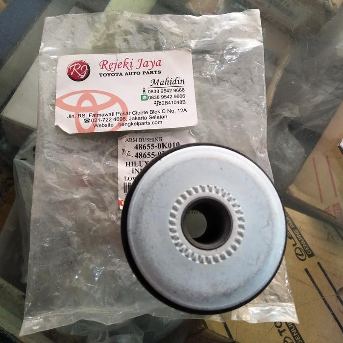 BUSHING ARM BESAR BAWAH KIJANG INNOVA RBI