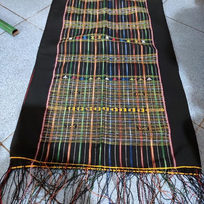 

Suri suri ulos simalungun / hande2 pria & wanita