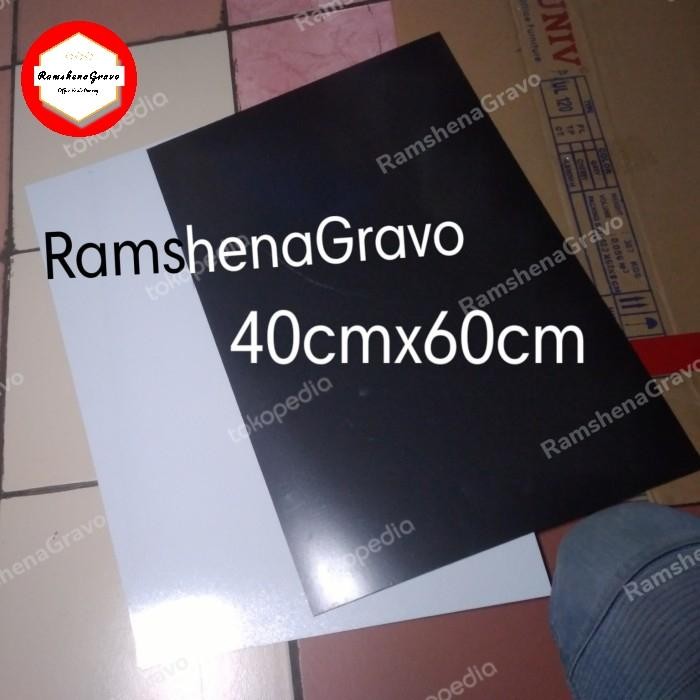 

gravoply putih teks hitam&hitam teks putih 40cmx60cm tebal 1.5mm