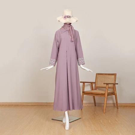 Baju Gamis Wanita Muslimah Syari Modern Gamis Polos Warna Hitam Putih Bahan Marbella Silk Dengan