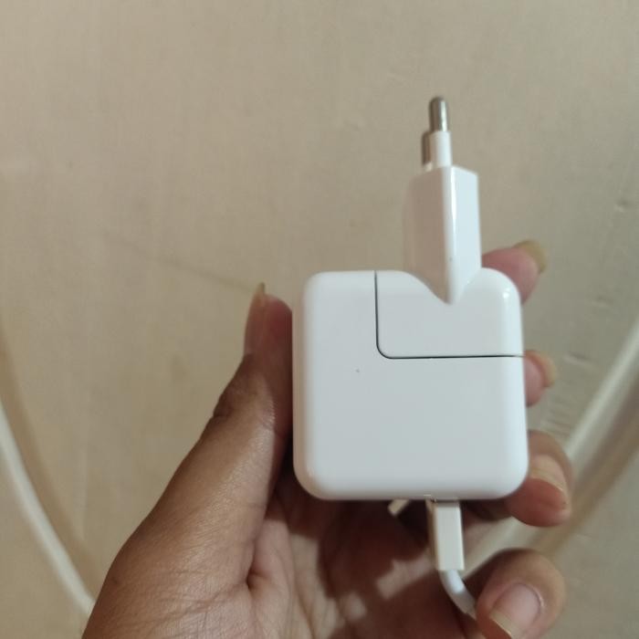 MURAH charger ipad 5 resmi original resmi indonesia ibox dan satu kabel