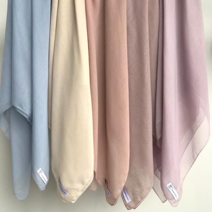 (Expert) Paris Jepang Premium Hijab Segiempat JahitTepi Adem Tegak Nyaman Syari