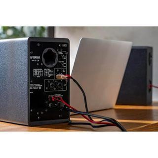 Yamaha HS3 / HS4 Powered Studio Monitor Speaker HS 3 / HS 4