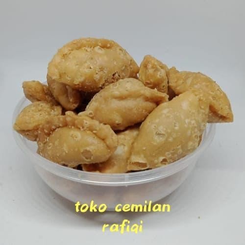 

3YC3 Pastel Isi Abon