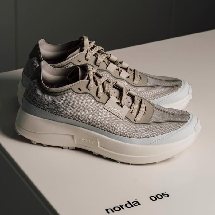 Norda 005 Zeve Khaki Cream Vibram Original Trail Running