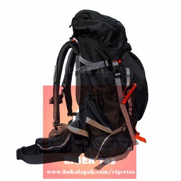 tas ransel carrier eiger rhinos 1242 black 45l - rain cover