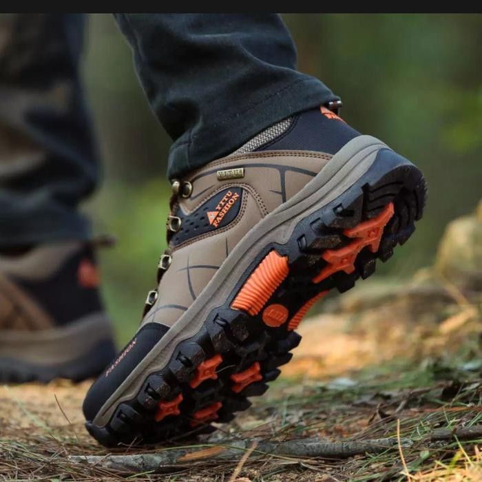 Terbaru SEPATU GUNUNG PRIA OUTDOOR HIKING MERK YITU FASHION COKLAT ELEGAN MS-6