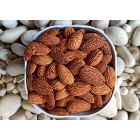 

KACANG ALMON UTUH PANGGANG OVEN 500 GRAM / WHOLE ROASTED ALMOND 500 GR CEMILAN SNACKS