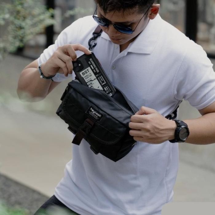 Torch Bags - Waist Bag Cowok Anti Air Waterproof Tas Selempang Pria Keren Kekinian