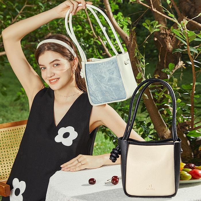 

XU880 AGE FREE Kylie Bag Tas Selempang Wanita Sling Bag Tas Wanita Tas Independen Hitam BOOM SALE