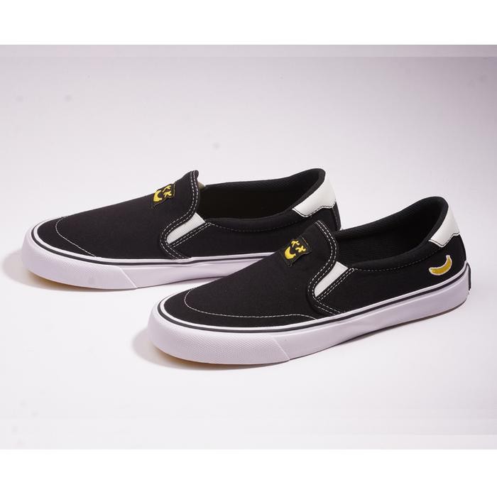 FYC FOOTWEAR - DWARF CLASSIC BLACK SEPATU PRIA SEPATU VULCANIZED SLIP ON
