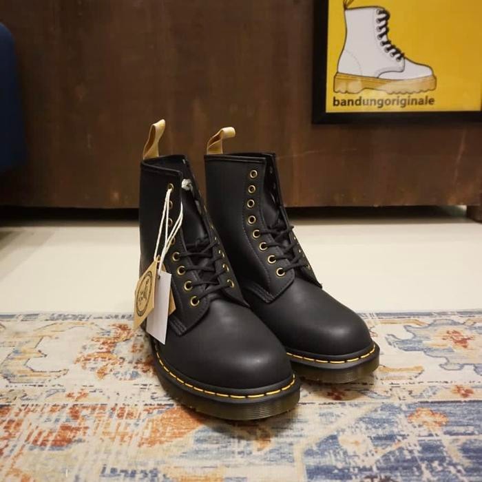 Dr. Martens 1460 VEGAN Black Felix Rub Off 8 Eye/Hole Original BNIB