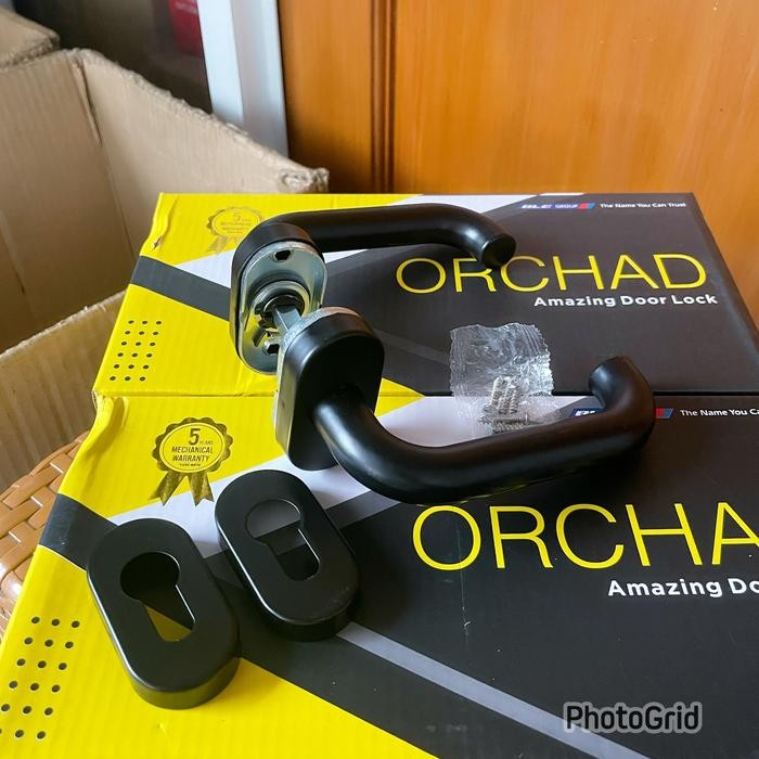 Handle ng pintu alumunium hitam black lever handle pisah Rossettee *