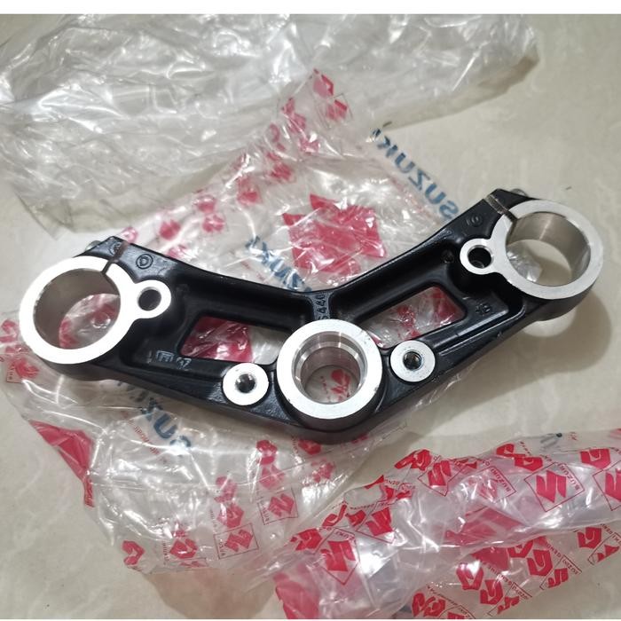 SEGITIGA ATAS GSX 150 R OEM SUZUKI
