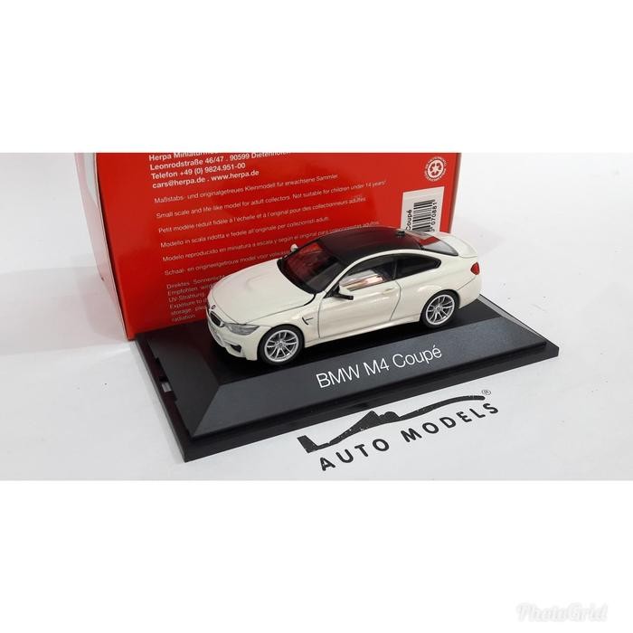 1:43 HERPA BMW M4 (F82) ALPHINE WHITE