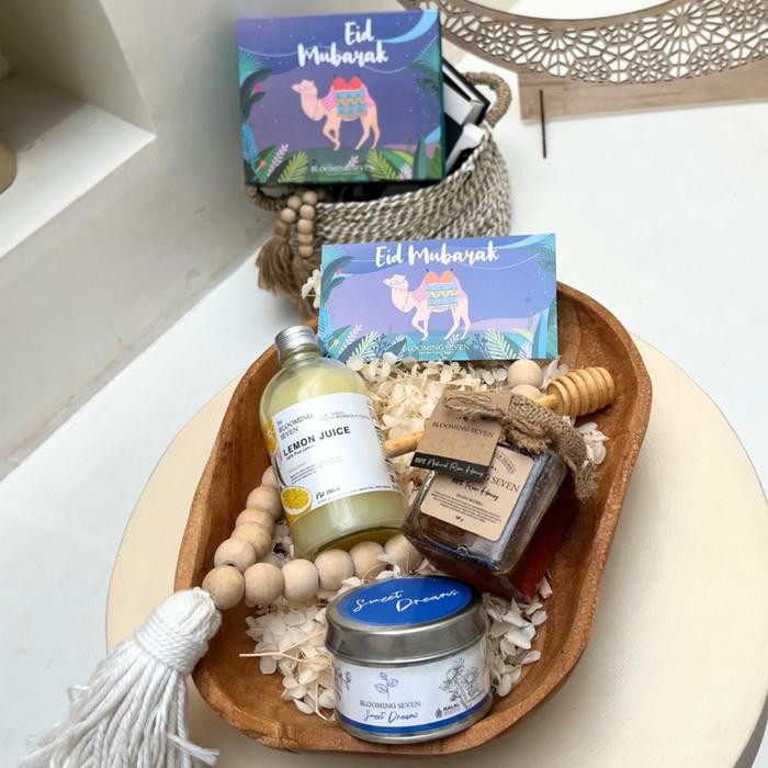 

Hampers / Parcel PAMPERING Blooming Seven