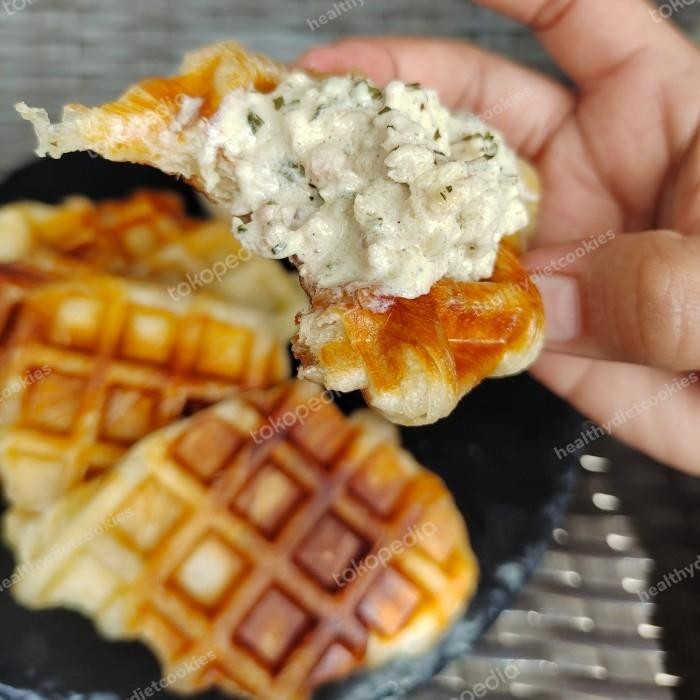 

Baru Keto Croffle dengan Creamy Chicken Mushroom Dip