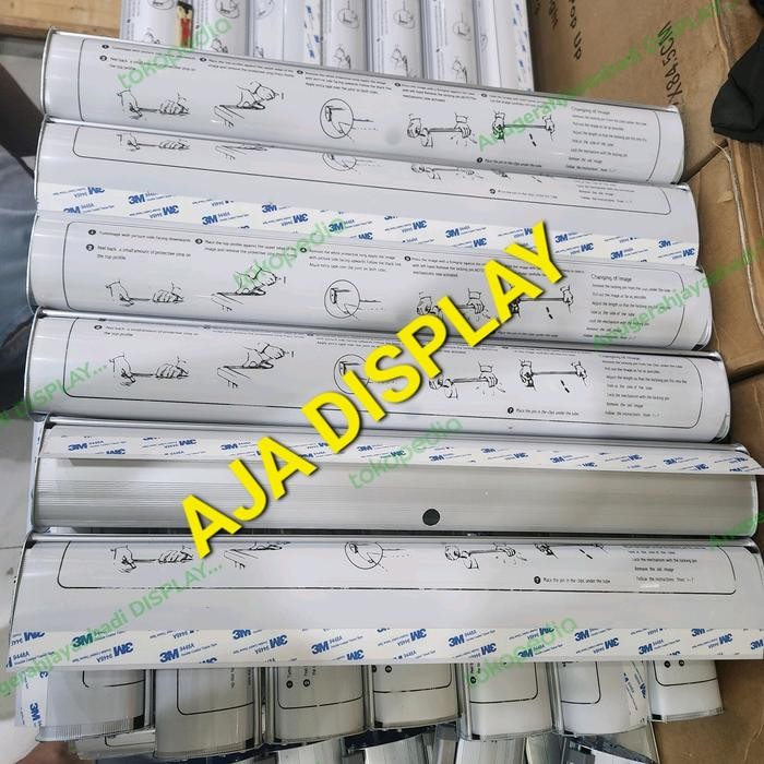 Tiang Banner Model Roll Up Banner Aluminium 60X160