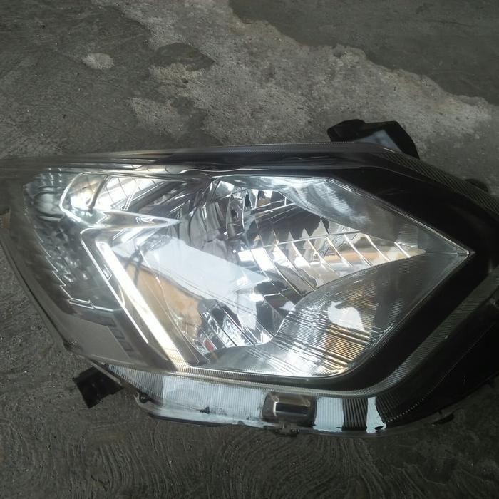 Headlamp Sigra/Cayla Bekas