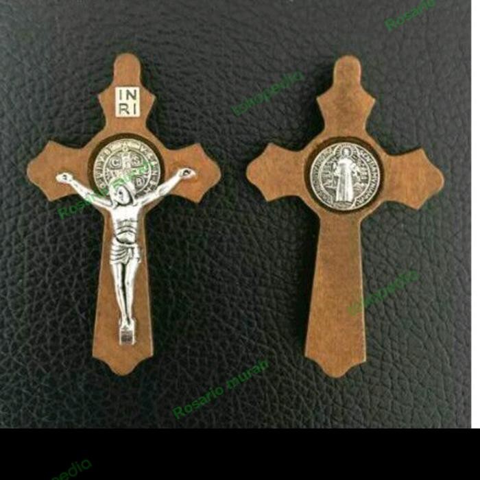 

salib Rosario Benediktus kayu 5 cm