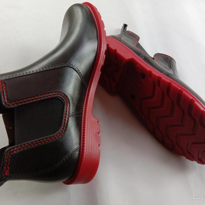 sepatu boots karet pendek
