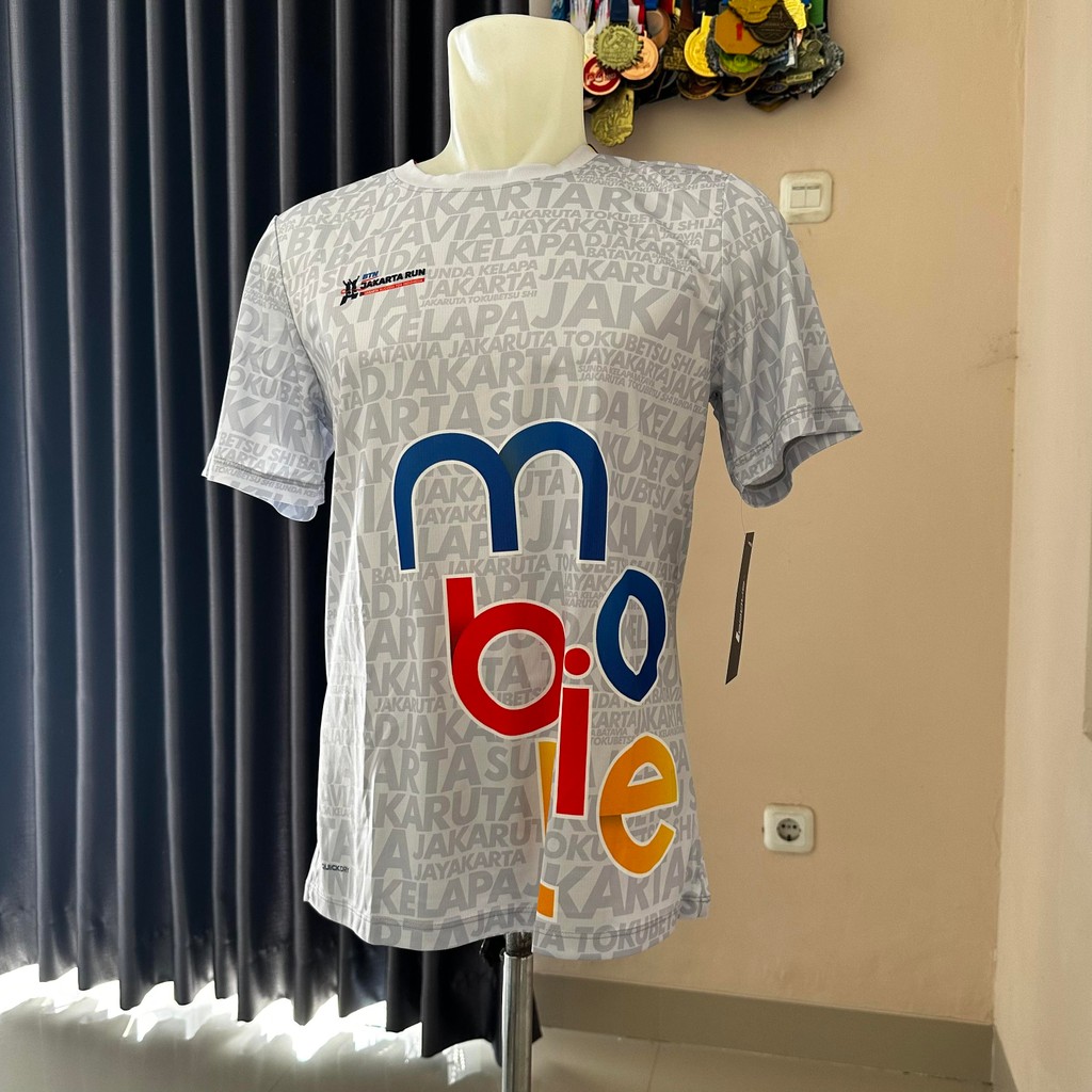 Jersey FINISHER Running BTN JAKARTA RUN MARATHON 2023 size M warna Abu Grey merk League