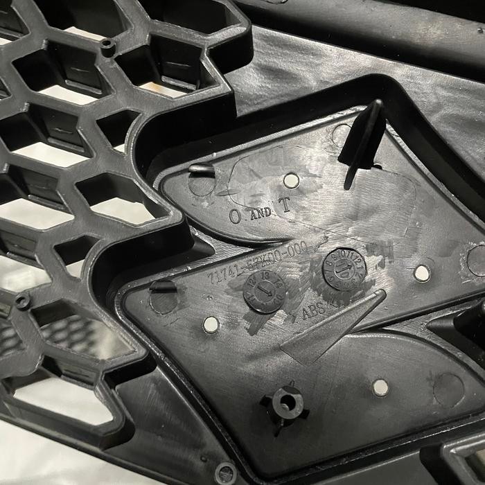 In Stok Grill Atas Untuk Bemper Depan Suzuki Swift Gt2 Kode 111