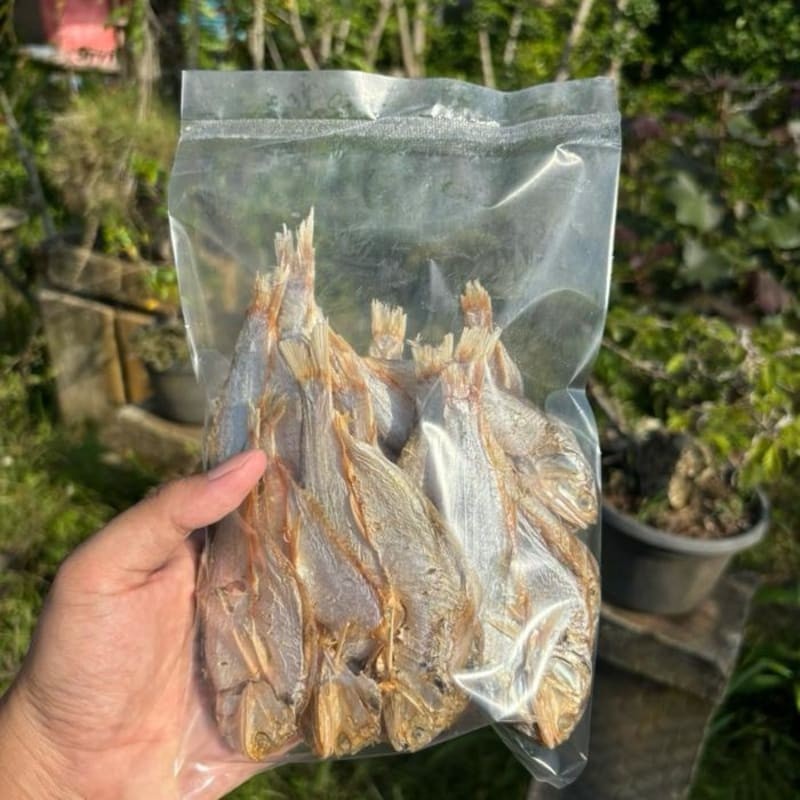 

Ikan Bilis Tawar Belah Super Kering 100gr