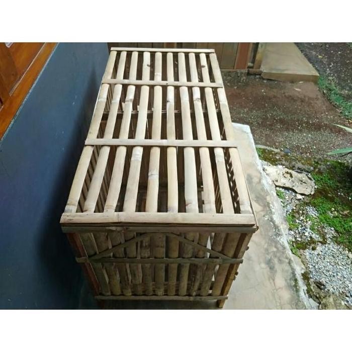 Kandang Ayam Bambu Lipat Segi Empat Rakitan Pintu 2
