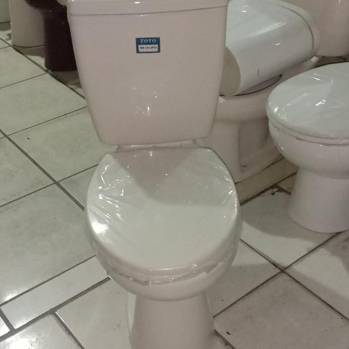 closet duduk Toto CW 516 JP.