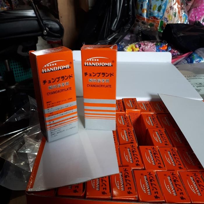 

Stok Baru Lem korea handsome 1 box isi 50 pcs pembelian 12 ke atas bonus 1 kaos