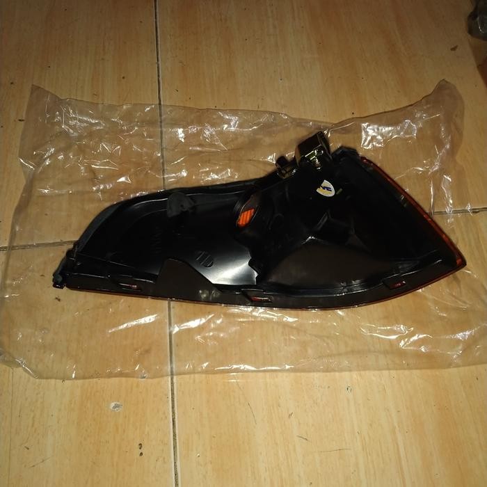 Ford Genuine Parts Lampu Sein Kiri Kuning Ford Laser Gala 8Bbh51070