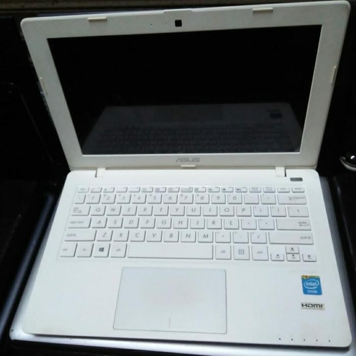 layar lcd asus x200m