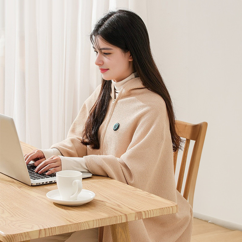 

Versatile Women's Portable Heated Shawls Combining Soft Zipper and USB Heating Technology for Cozy