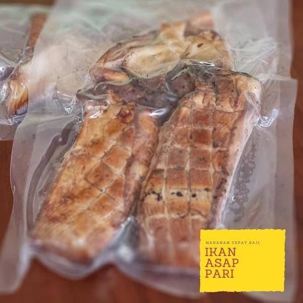 

Ikan Asap Pari - Makanan Cepat Saji