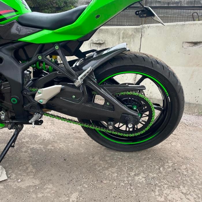 

Terlaris Cover Arm Zx25R Zx25Rr Zx4Rr Full Carbon Kevlar Premium Pnp Presisi