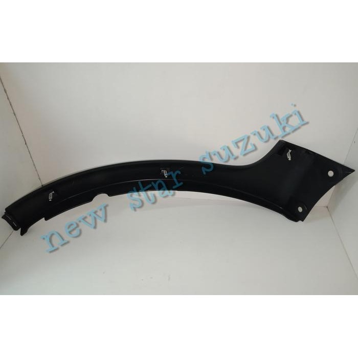 Moulding Bumper Depan Sx4