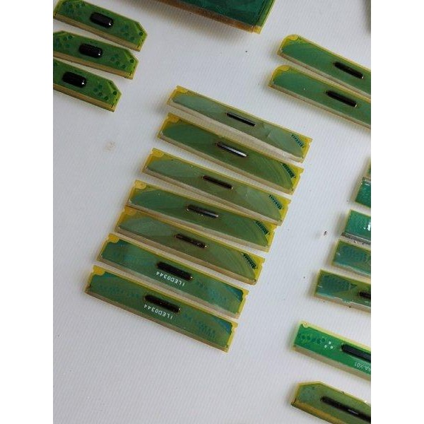 CC - ic cof kupingan lcd sharp 32 inch