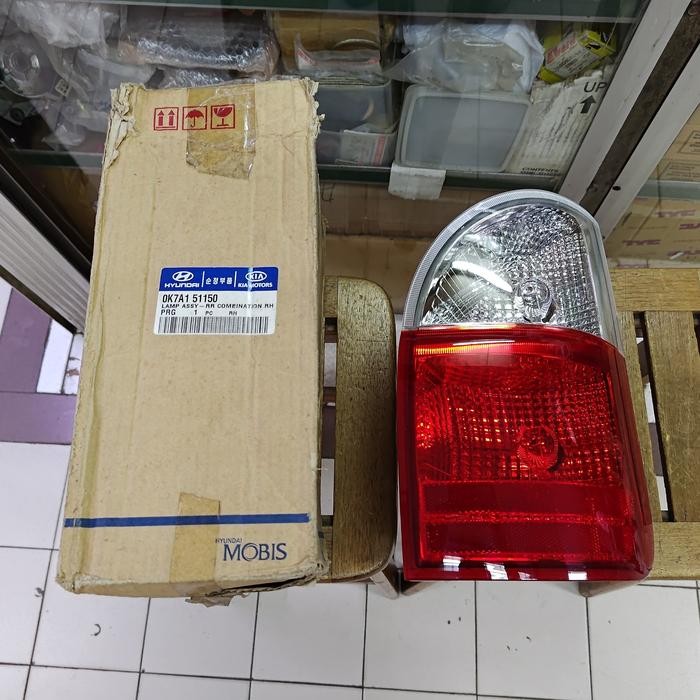 Lampu Stop Kanan Kia Pregio New / Travello