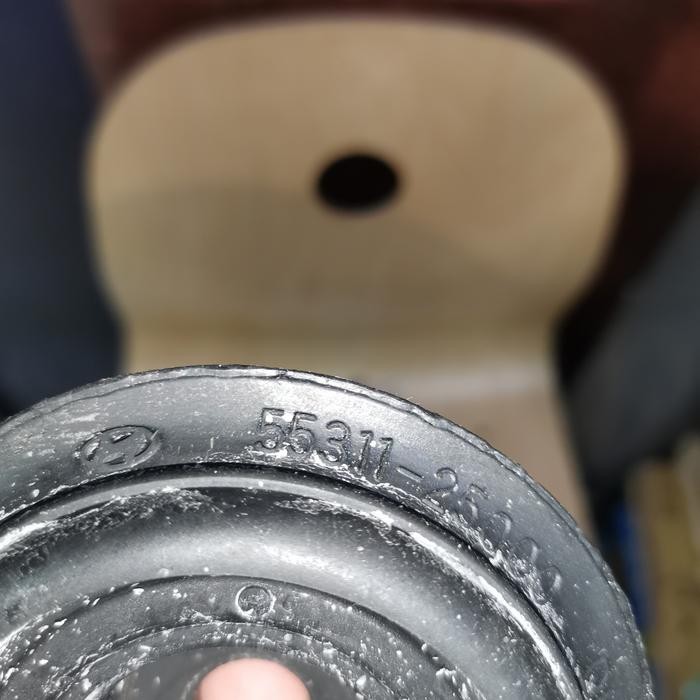 Karer Support Shock Belakang Hyundai Verna Avega