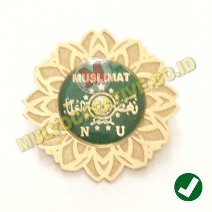 

Pin Muslimat NU - Lencana Muslimat NU Model Bunga PREMIUM