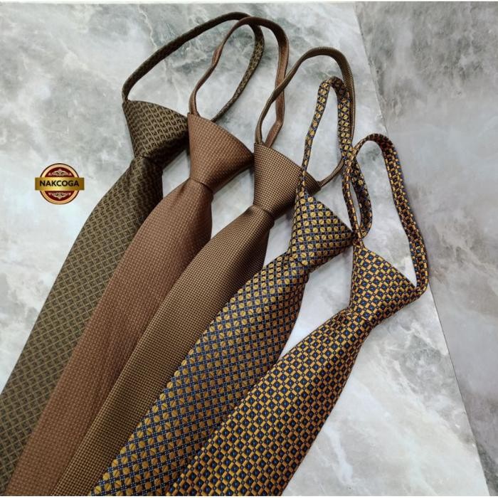 dasi coklat polos dasi coklat tua siap pakai dasi zipper instan berkualitas