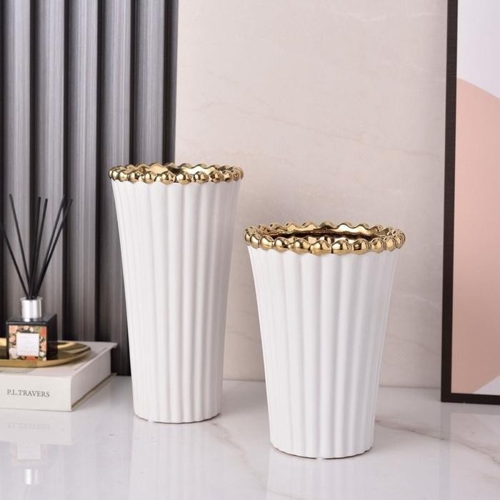 reny Cosmo Vase Gold Vas Bunga keramik hitam putih emas cantik garis tinggi besar